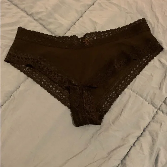 Two NWT Victoria’s Secret Thongs - Picture 5 of 7